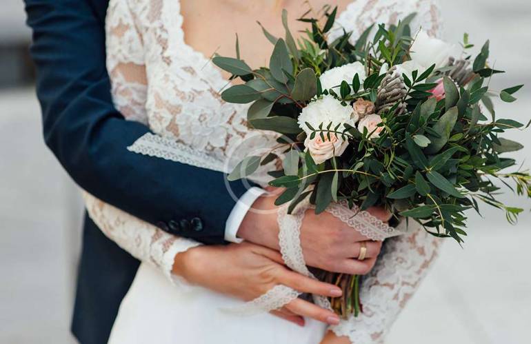 Bride’s & Bridesmaids’ Bouquets